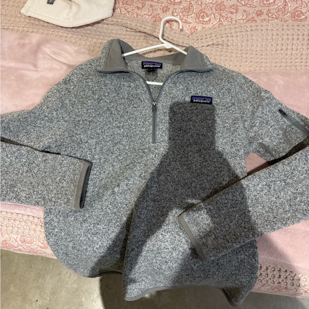 Patagonia woman’s Zip Up Sweater in Heather Gray